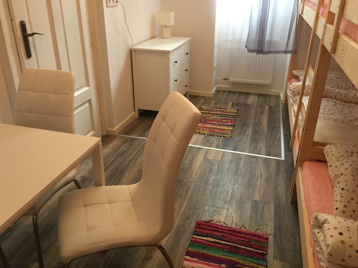 Hostel Wiktoria Krasków Rum bild